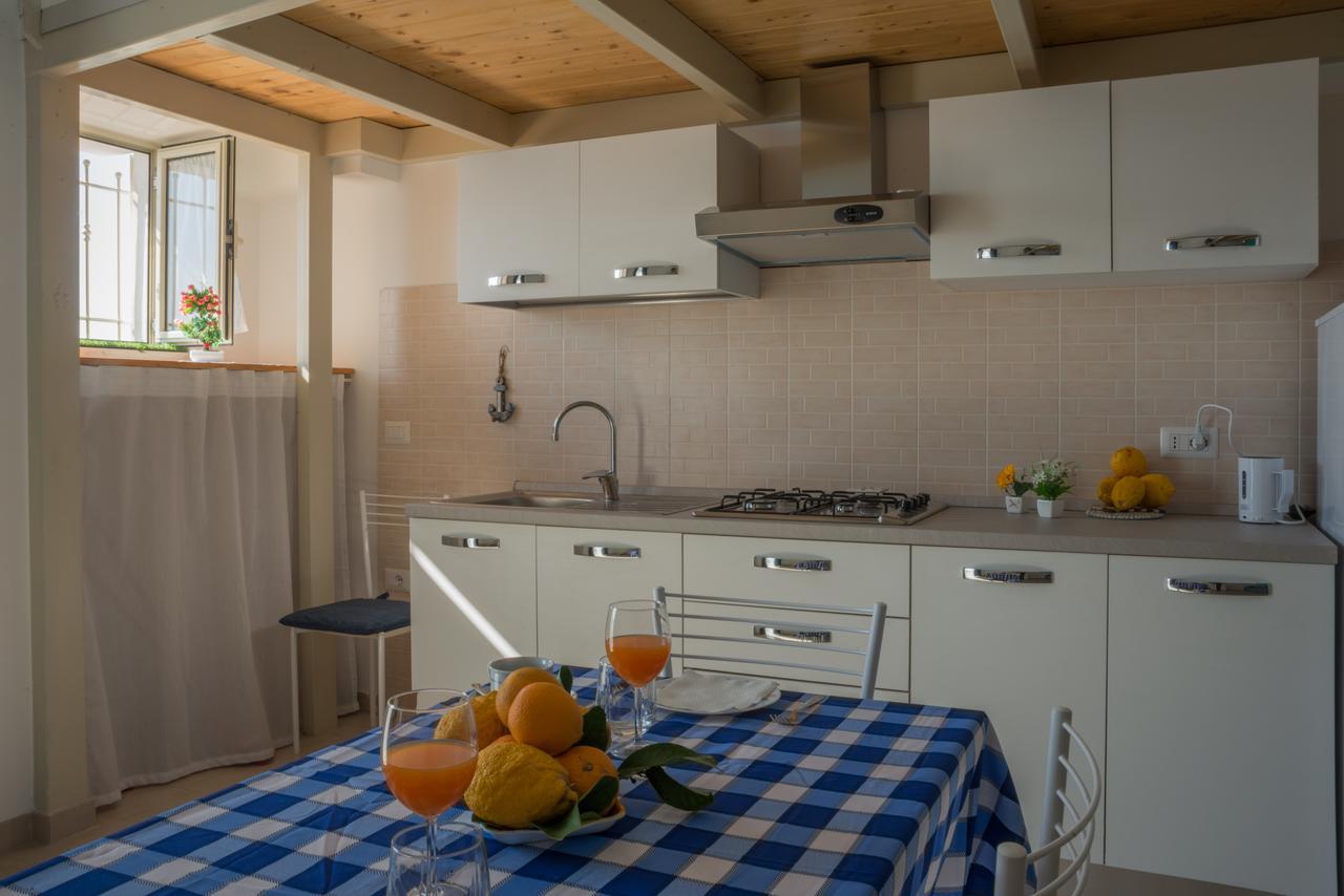 Joanna Studio Flat Giardini Naxos Eksteriør billede