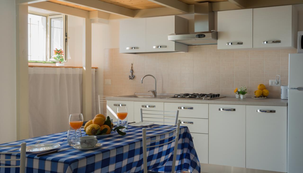 Joanna Studio Flat Giardini Naxos Eksteriør billede