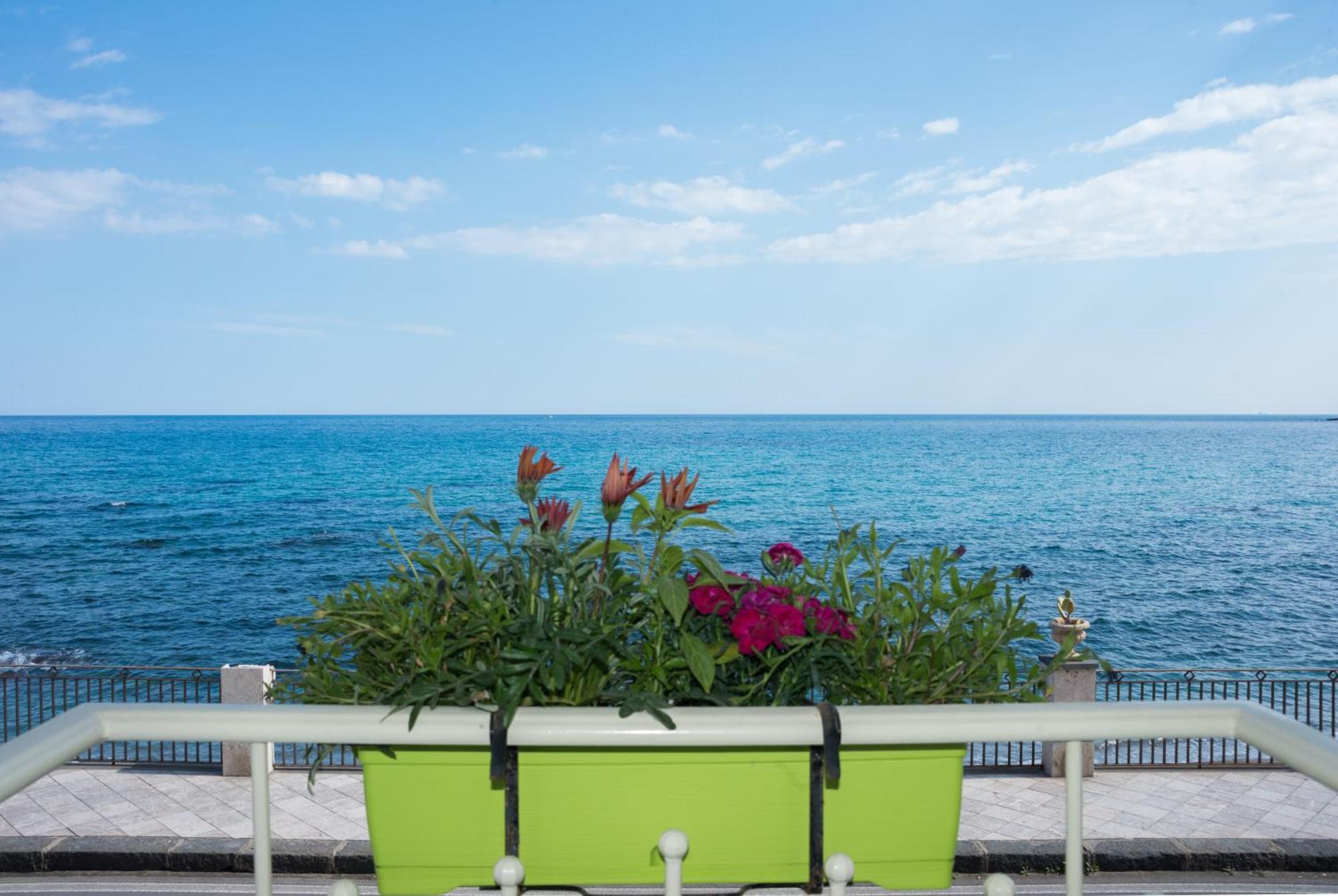 Joanna Studio Flat Giardini Naxos Eksteriør billede